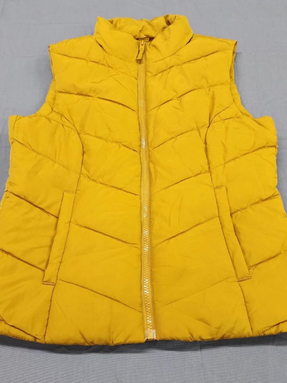 Aeropostale Womens Size M Puffer Vest Mustard Yellow Quilted Full Zip Insulated